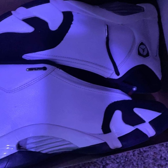 Retros - Picture 5 of 16